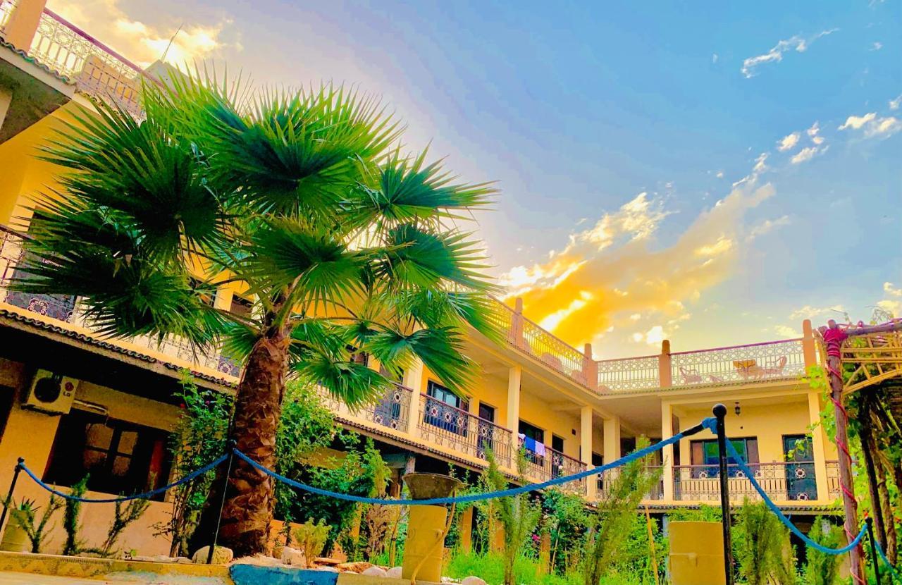 Hotel Restaurant La Kasbah タンギール エクステリア 写真