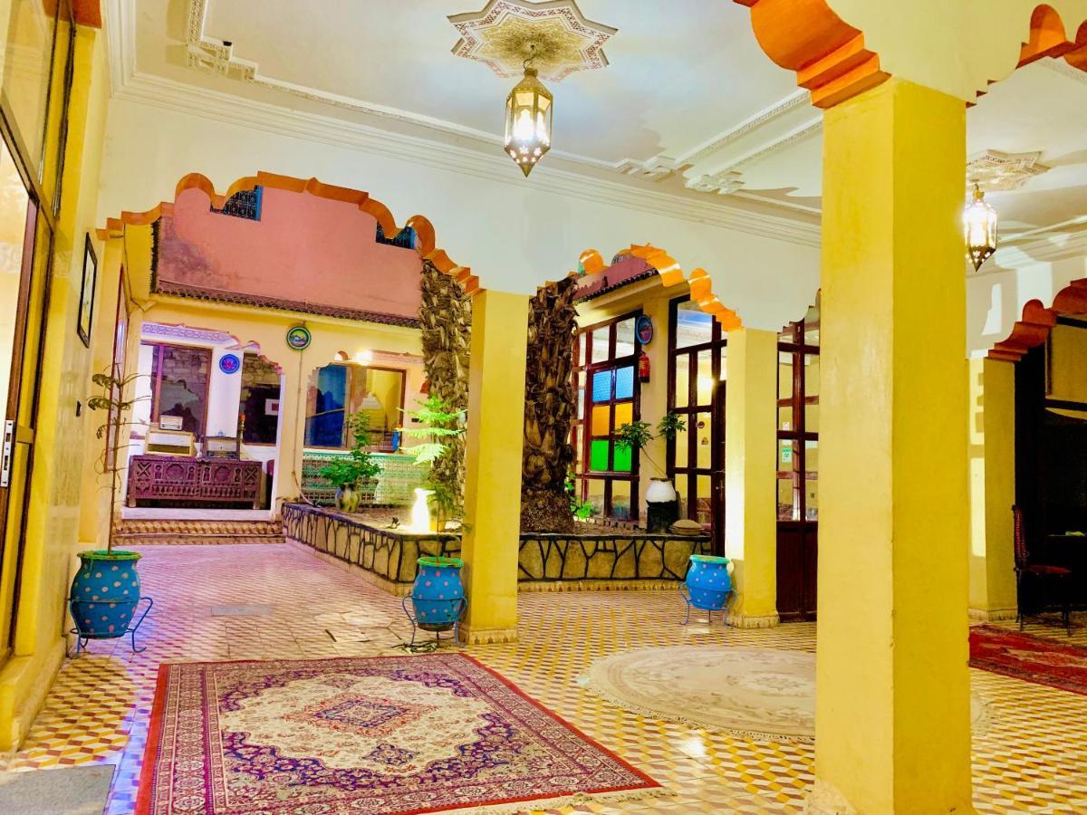 Hotel Restaurant La Kasbah タンギール エクステリア 写真