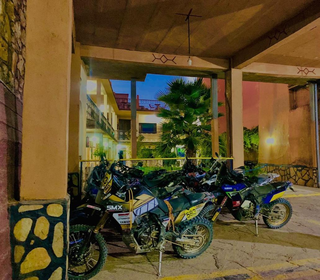 Hotel Restaurant La Kasbah タンギール エクステリア 写真