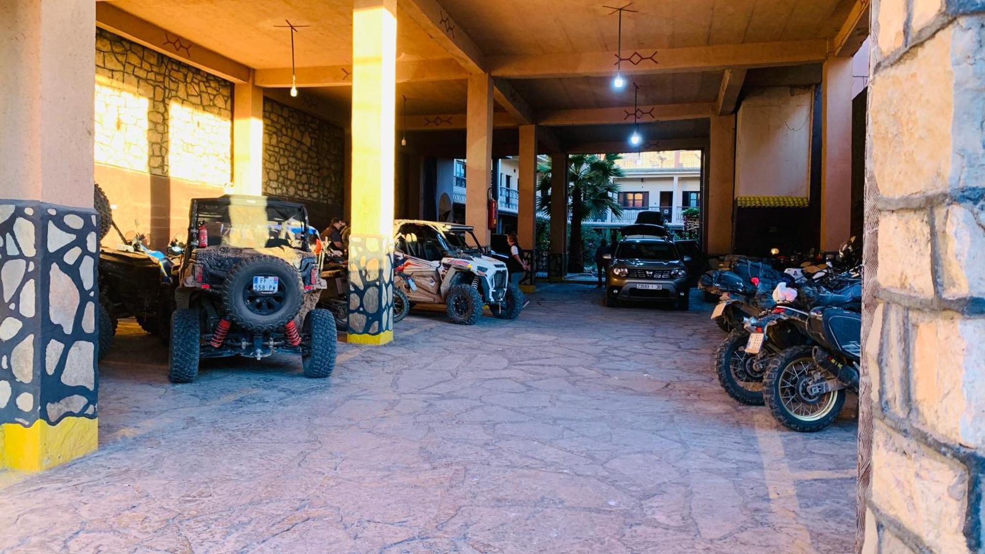 Hotel Restaurant La Kasbah タンギール エクステリア 写真